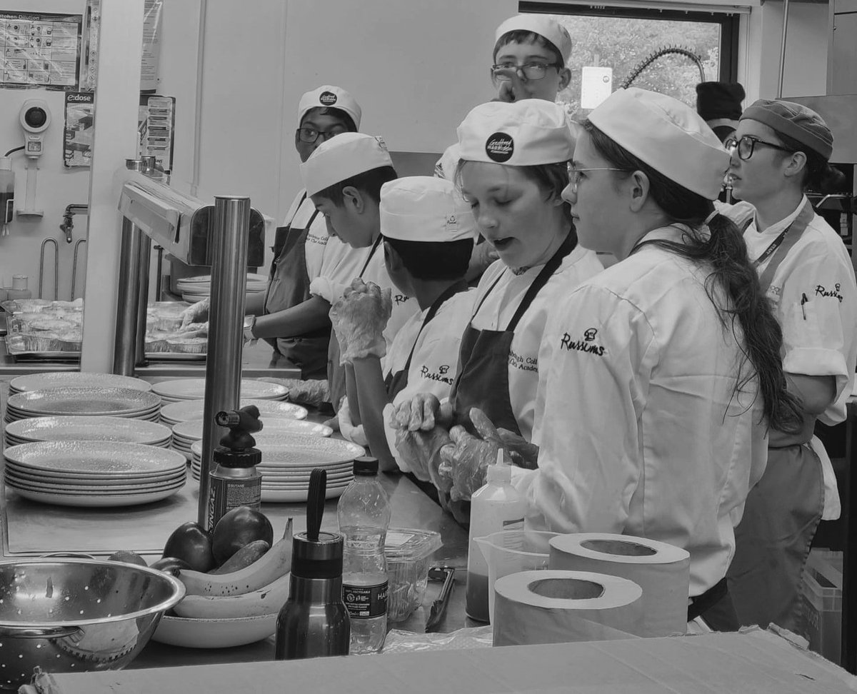 Radmoor Restaurant 01509 517191 tweet media