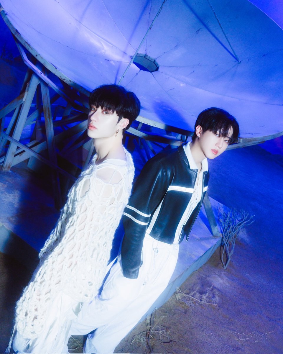 chrstpherbang's tweet photo. Stray Kids(스트레이 키즈) "樂-STAR"
UNIT TEASER IMAGES

2023.11.10 FRI 2PM (KST) | 0AM (ET) RELEASE 

🤘 PRE-SAVE &amp; PRE-ORDER "樂-STAR"
https://t.co/XRBqZnEe6C

#StrayKids #스트레이키즈
#樂_STAR #ROCK_STAR
#락 #樂 #LALALALA https://t.co/QalsQZBseP