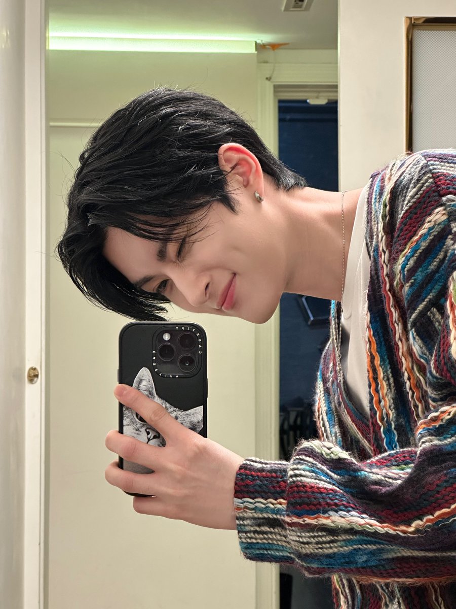 XODIAC_MEMBERS's tweet photo. [#리오] 

잘자 쏘블리들💙
내일 봐🫵🏻miss u guys so much🥲🥲

#XODIAC #소디엑 #LEO #리오 https://t.co/wdZEvCQyOy