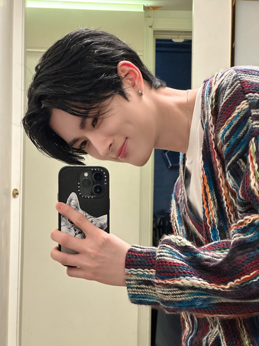 XODIAC_MEMBERS's tweet photo. [#리오] 

잘자 쏘블리들💙
내일 봐🫵🏻miss u guys so much🥲🥲

#XODIAC #소디엑 #LEO #리오 https://t.co/wdZEvCQyOy