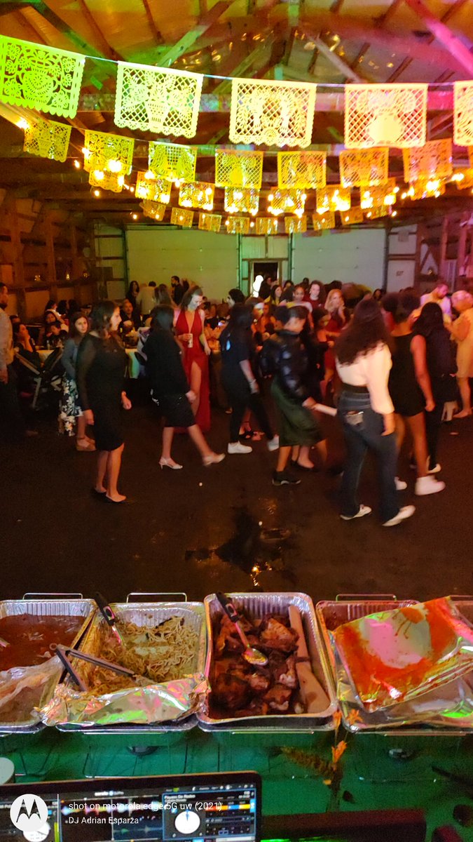 DjAdrianEsparza's tweet photo. Rocked out a cozy #quincenera for Adriana! The rain did not stop this parade!
#happinessproducer #eventdj #crowdmover #illinoisdj #quinceaneras #quinceneradj #bilingualdj https://t.co/f2yAXsY0wv
