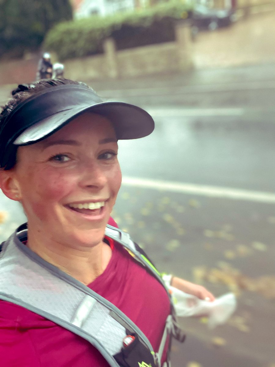 louise84_amy's tweet photo. A soggy 10 miles with these legends from @ShinfieldRC plus the run there and back. It’s fair to say the weather was awful!!!! But we made it ☔️🫣 Always easier to get the miles done in a group than alone 💦
#halfmarathon #runnersoftwitter #longrunday #SundayMorning #running https://t.co/fbtTvMjlIu