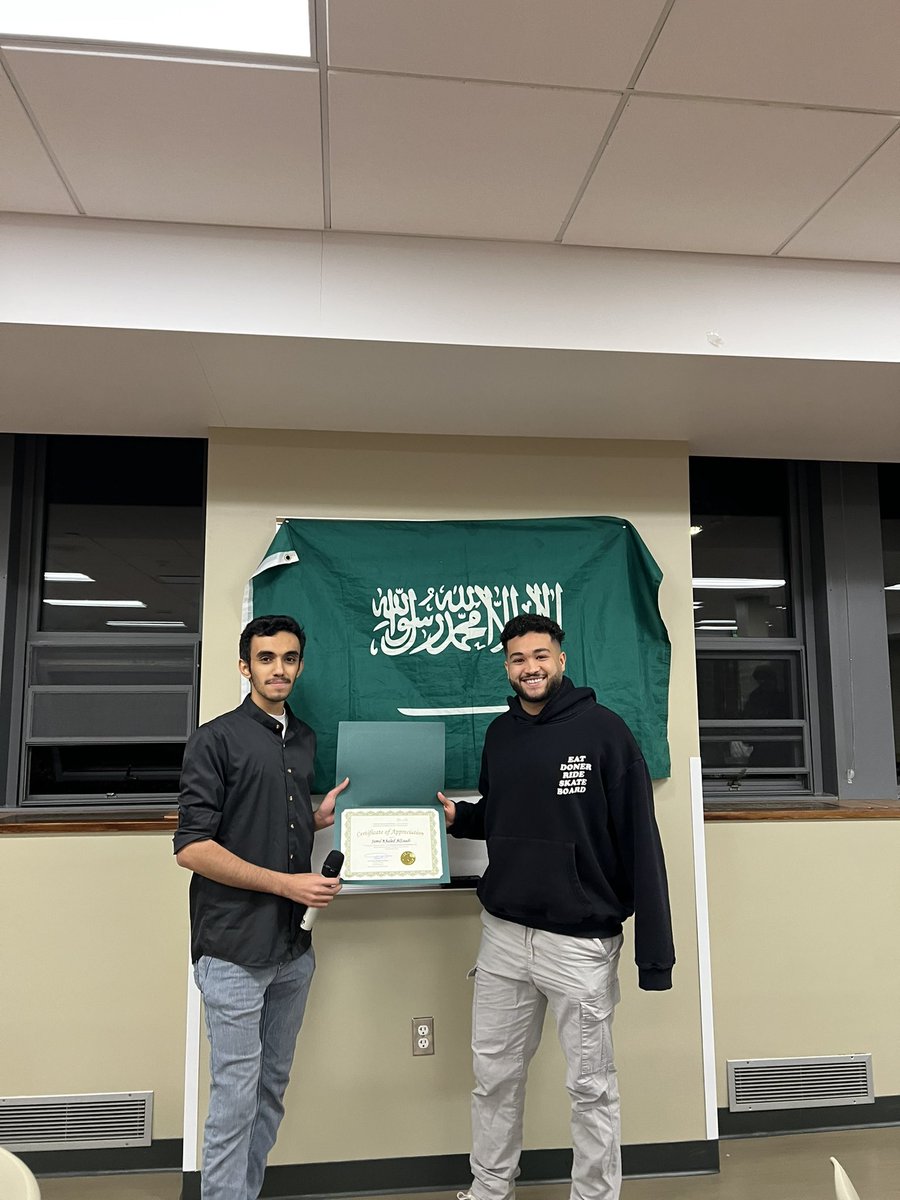 saudi_msu's tweet photo. تكريم النادي السعودي للمشاركين بتنظيم اليوم الوطني السعودي 93 

محمد كريم العنزي 
جميل خالد السعدي 
سلطان فراج الشهراني
مجتبى عبدالعزيز الزيد
عبدالله الوايل
——————————-
مايا رأفت الفرج
علياء عبدالله العسكر https://t.co/aVmDUG87QJ