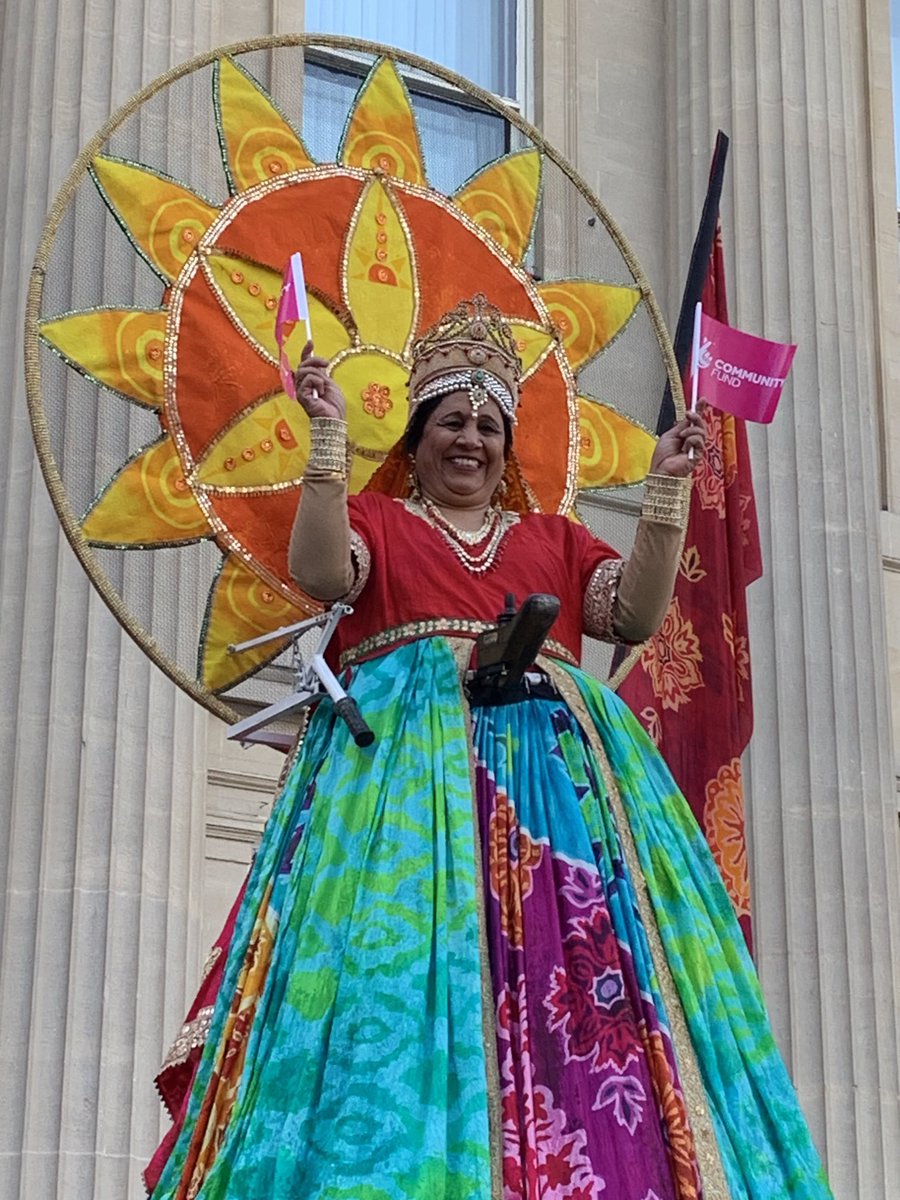 Helen Bushell (@helenbushell6) on Twitter photo #DiwaliOnTheSquare here with communities celebrating Diwali <a href="/TNLComFund/">The National Lottery Community Fund</a> <a href="/MayorofLondon/">Mayor of London, Sadiq Khan</a> #DiwaliOnTheSquare here with communities celebrating Diwali <a href="/TNLComFund/">The National Lottery Community Fund</a> <a href="/MayorofLondon/">Mayor of London, Sadiq Khan</a>