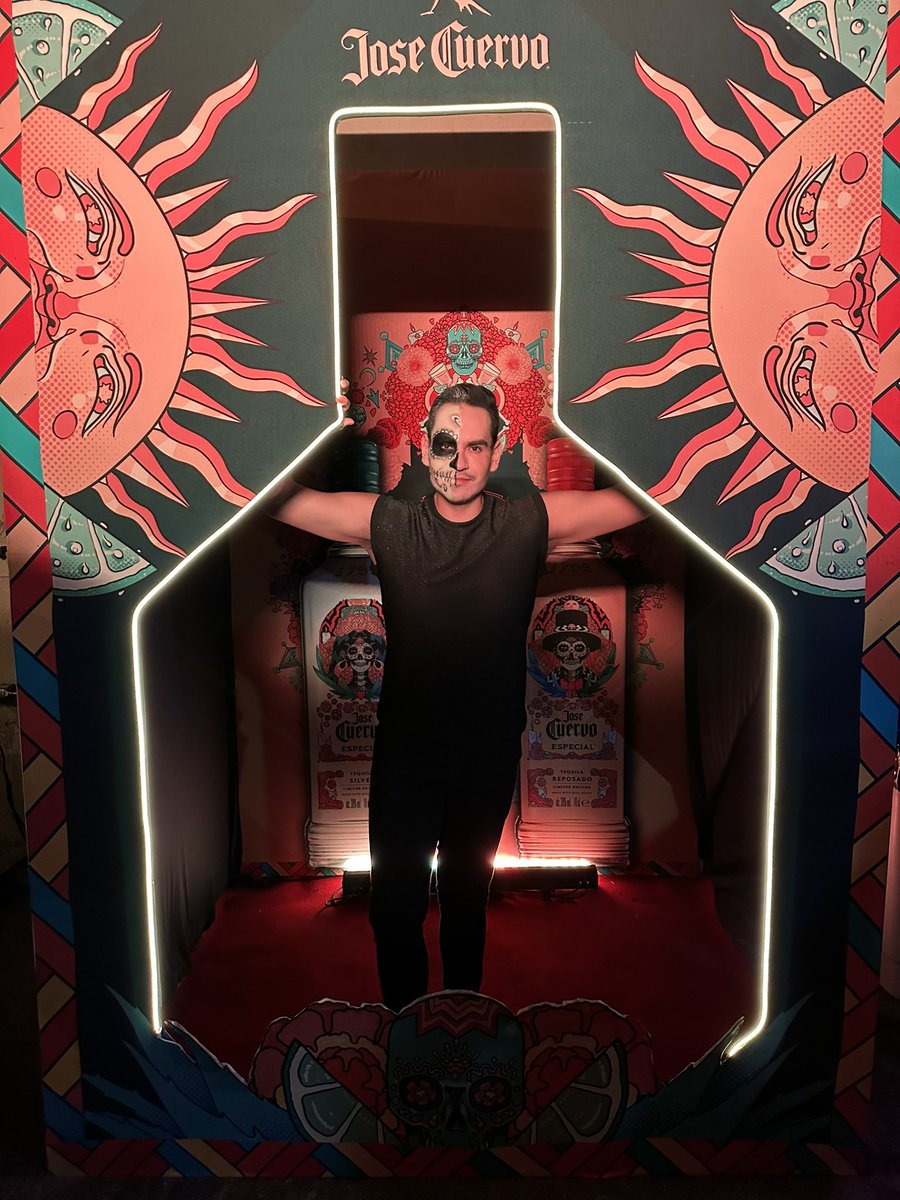 En México la muerte es cultura viva. Vivir en los corazones que dejamos atrás, no es morir.