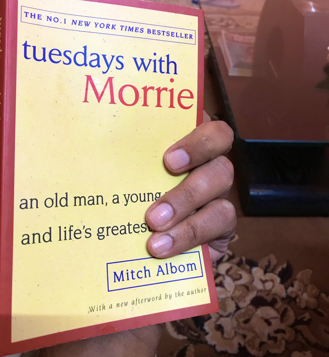 Ravijharkhandi's tweet image. “Maybe death is the great equalizer, the one big thing that can finally make strangers shed a tear for one another.”
#TuesdaysWithMorrie @MitchAlbom