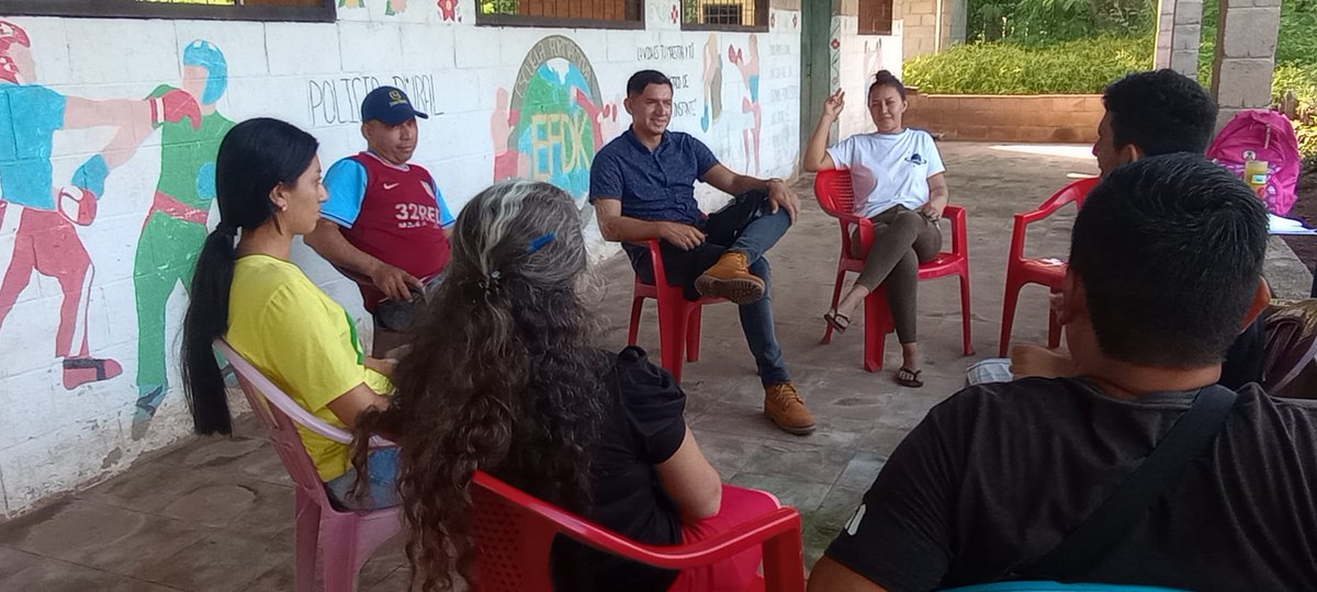 Cripdes_ES's tweet image. #JuventudPROGRESO || Nos reunimos con el comité de jóvenes de la Comunidad Laura López y representantes de la ADESCO con el objetivo de coordinar esfuerzos a favor de las juventudes.