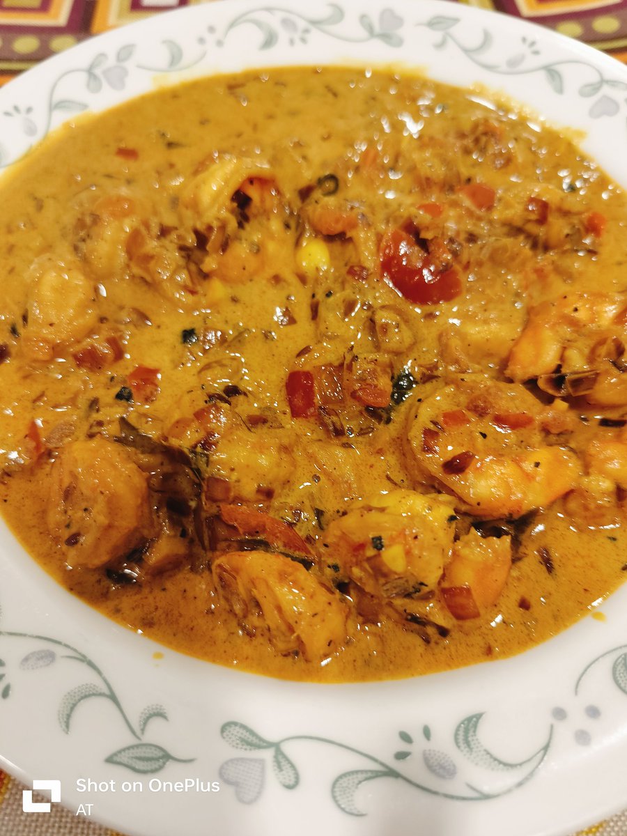 annie20thomas's tweet image. A lip smacking malai prawns curry for dinner tonight!
#homemade
#madefromscratch
#frommykitchen