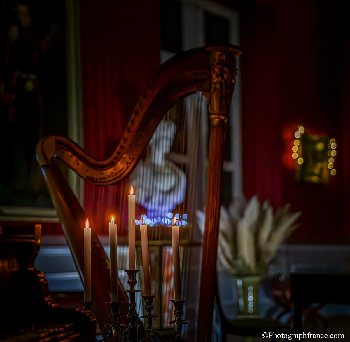 🇬🇧 Candlelight motivation at Chateau Amboise for you.
🇫🇷 Motivation aux chandelles au @ChateauAmboise pour vous.

#MotivationMonday 
#Motivationdulundi #MondayMotivation #Monday  #Lundi #Photographie #Photography #Amboise #Loire #LoireValley #ValdeLoire @amboisetourisme