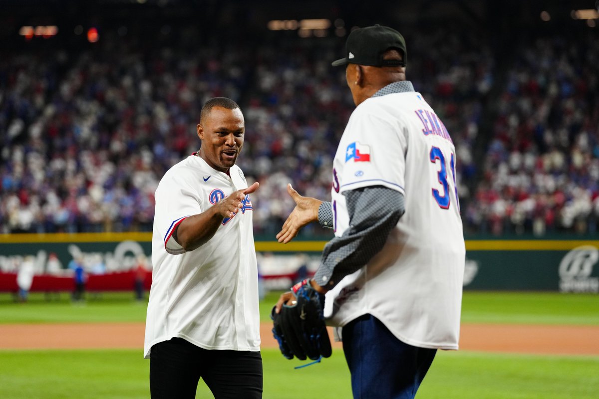 The stars at night are big and bright deep in the heart of Texas! Hall of Famers @Pudge_Rodriguez and @fergieajenkins were recognized at the #WorldSeries with 2024 ballot hopeful Adrián Beltré throwing a ceremonial first pitch. 📸 Daniel Shirey and Mary DeCicco, MLB Photos