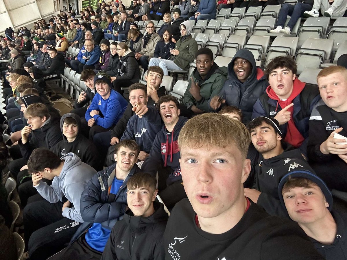 Our U18’s Academy League squad enjoying the First XV game following a great weekend camp at Durham School @Dunelmia. The group have really come together and enjoyed the weekend even with some classic North East weather☔️ #FutureFalcons #TrueNorth