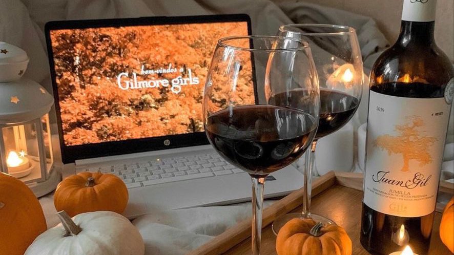malusokay's tweet photo. Halloween-themed dinner dates 🎃 https://t.co/03wrNl2c4H