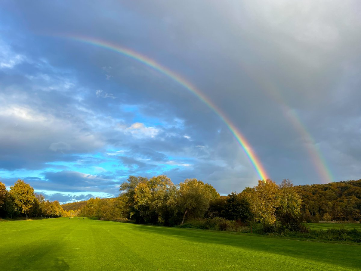 JMarWilhelm's tweet photo. Dream day on the course with wind, rain, sun again and again and again 😃 #minoritenhof #sinzing #regensburg #zwischengruen #taylormade
#pxg #pxgtroop #pxgfamily
#golf #outdoor #enjoylife #stayfit #golfpack #bmwgolfsport #drivenbypassion
#titleist #jucat #garmin #hugobossgolf https://t.co/mB2VPPbW5e