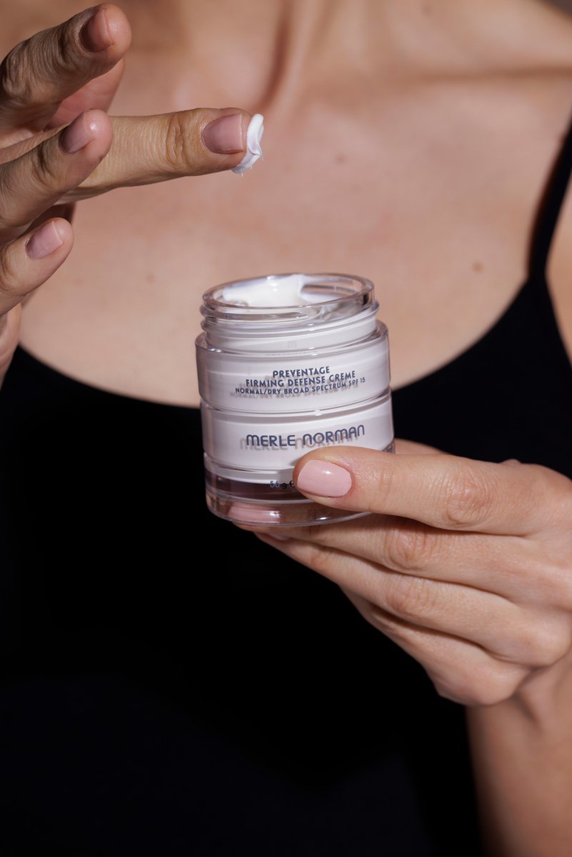 MerleNormanInc's tweet photo. 3 reasons why every #MerleGirl needs our Preventage Firming Defense Creme Normal/Dry or Normal/Oily Broad Spectrum SPF 15 in her skincare routine...
👉 Helps to protect skin from environmental stressors
👉 Prevent premature signs of aging with Vitamins A, C & E
👉 Prevent sunburn https://t.co/Rdc9rp7b0E