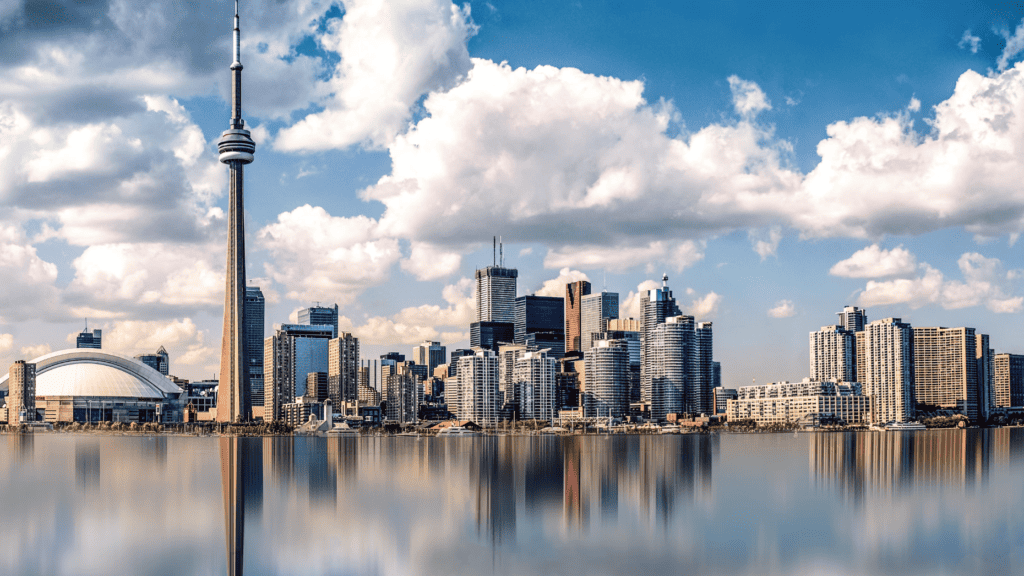 TheRealtorShop's tweet photo. Corcoran announces 1st Canadian franchise to launch in Toronto
https://t.co/69SOPtcOdY https://t.co/D1CSo9ewf9