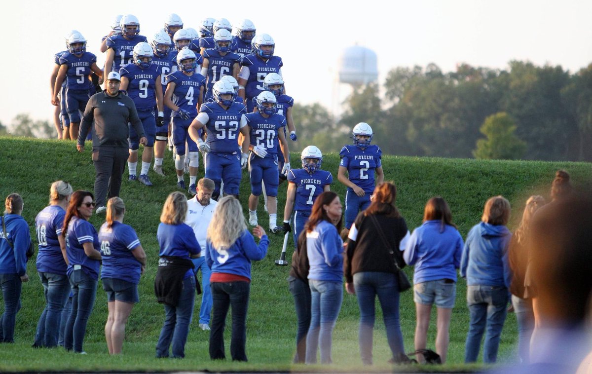 Thank you Croswell-Lexington for an unbelievable 4 years of high school football. Thank you to all of my teammates and coaches for making these last four years so special. I am beyond blessed to get to share the memories with all of you! 💙#PioneerPride