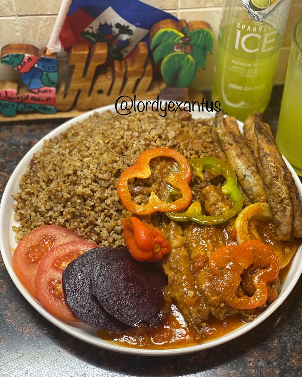 CiviqueEtmoral's tweet photo. #Ble ak #Sos #Pwason 
Toujours dans la Cuisine haïtienne 
📸lordyexantus https://t.co/ik0VlBJeNh