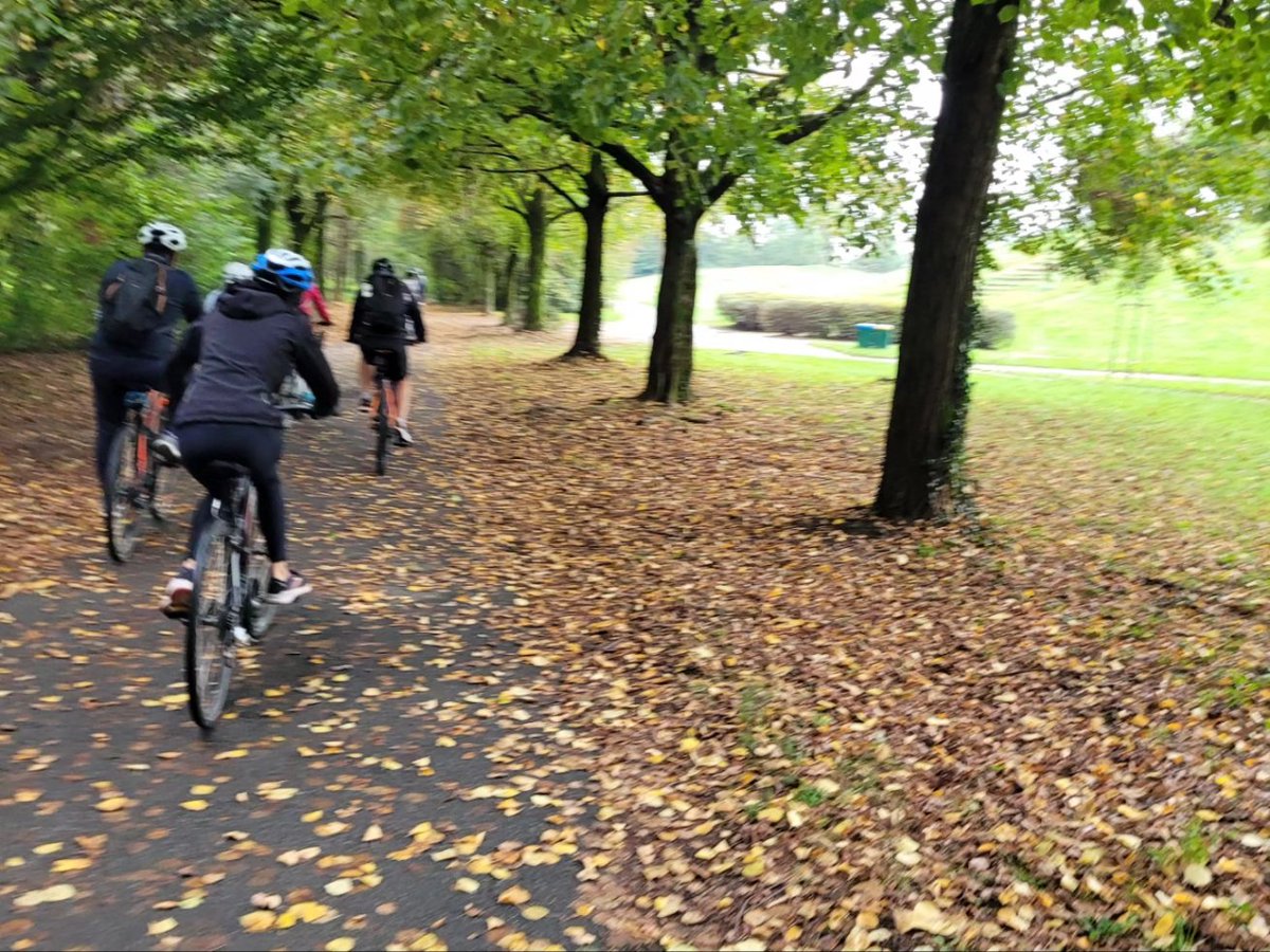 cqmsg's tweet photo. Santa Giulia - AbbracciaMI 2023 - 29 ottobre 2023 ->
Un bel giro in bicicletta in una giornata autunnale lungo il tracciato di #abbracciaMI, che abbiamo percorso per circa metà (da Santa Giulia ad Affori)
Grazie alla nostra guida Alessandro Casula e a tutti i partecipanti. #CQMSG https://t.co/jhpzAh7AAQ