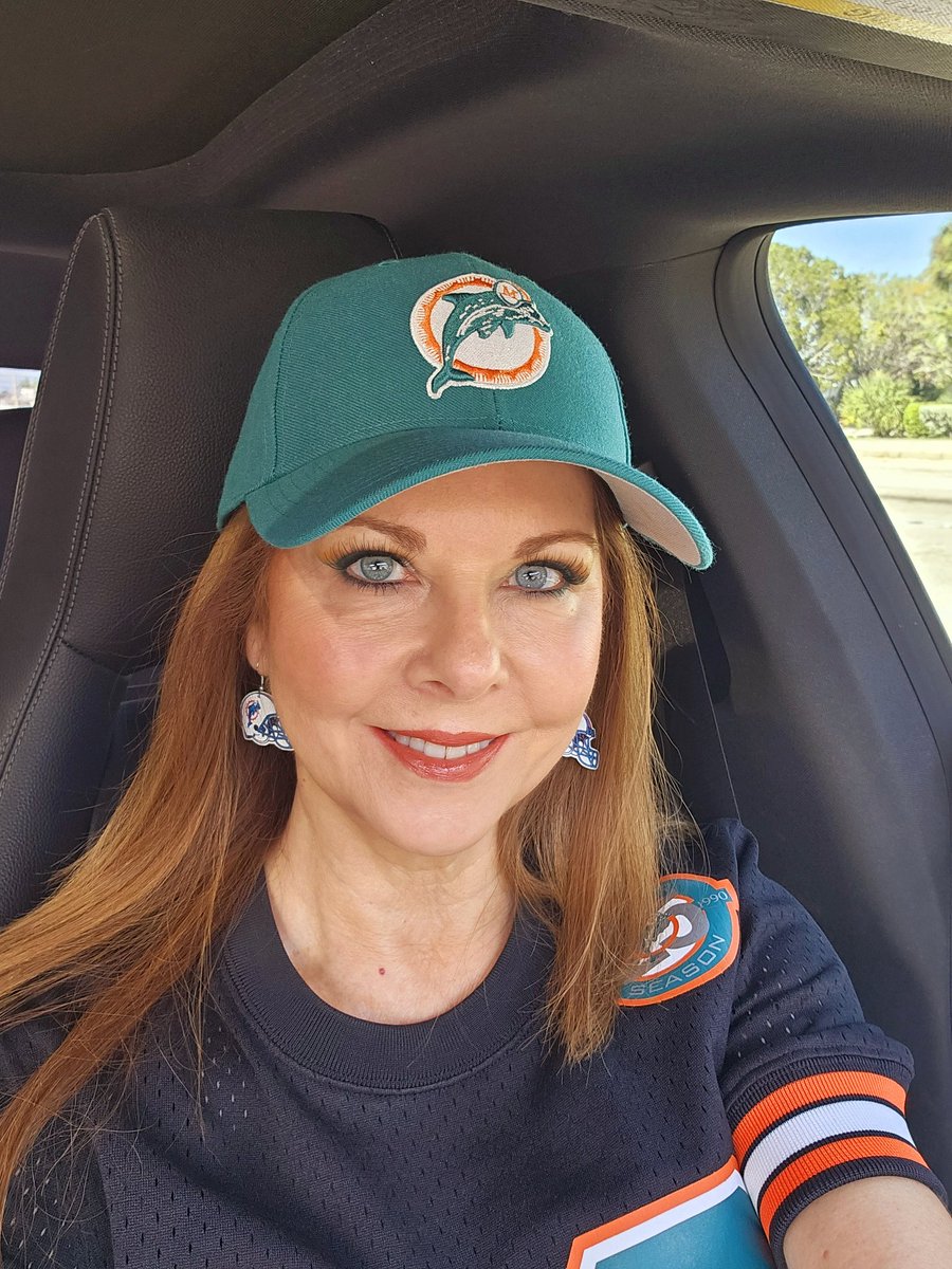 Missing my #phinsfamily and #east12tailgate but I'll be repping my Boyz locally with my Silver Season #MitchellandNess #marino jersey and throwback hat Let's Go! Show me your drips! #FinsUp