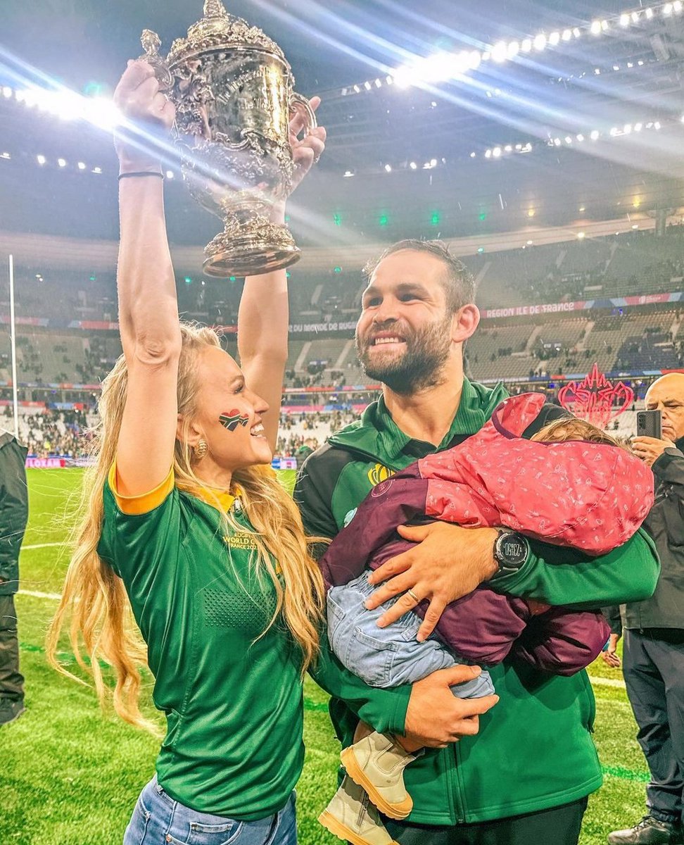 This is such a powerful photo. Reinach is holding and looking after his kid while his wife lifts the World Cup trophy . All the sacrifice and things the wives and girlfriends do behind the scenes is also why we won the World Cup
They're also champions and deserve their flowers