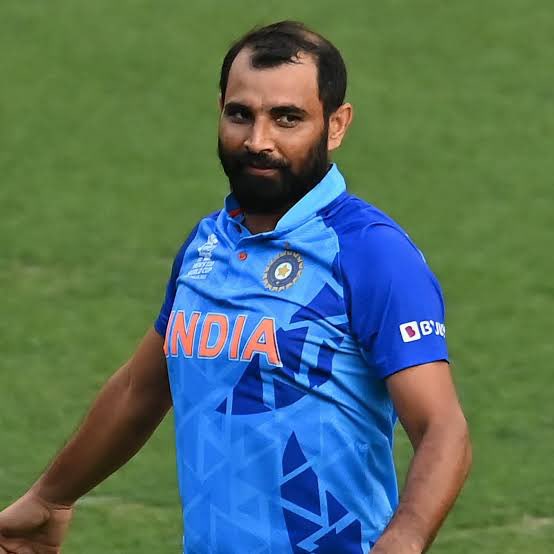 बताइए। <a href="/BCCI/">BCCI</a> ने इस बंदे को चार मैच में बाहर रखा गया। 

अब रख पाओगे? 2 मैच 9 विकेट।