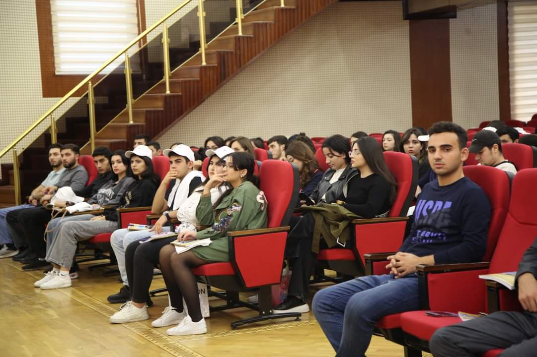 virtualkarabakh's tweet photo. “Virtual Qarabağ” İnformasiya Kommunikasiya Texnologiyaları Gənclər İctimai Birliyi tərəfindən Bakı Dövlət Universitetində “Qərbi Azərbaycanın tarixi və mədəni irsi” mövzusunda respublika elmi konfransının keçirilməsi adlə layihə çərçivəsində tələbə-gənclərlə görüş keçirilib. https://t.co/dSaU0v3P24