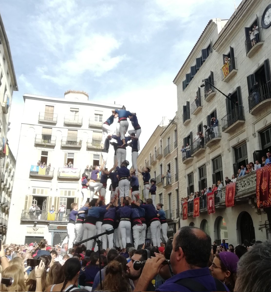 nuriaserrat's tweet photo. #versot dracofarrero des de la Pl. del Vi. @fgironina @diablesonyar Soc #sarriera https://t.co/pjXXwxRCqb