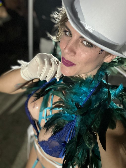 Tu n&rsquo;as pas pu voir l&rsquo;un de mes choux lors du salon de l&rsquo;&eacute;rotisme de Reims Alors je te donne rendez-vous