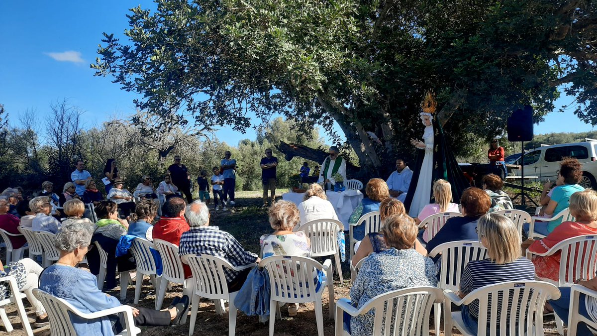 Populars_Muro's tweet photo. Avuí hem participat en la XXV pancaritat a Son Jeroni, acompanyant a la Mare de Deu de L' Esperança en el seu camí de Muro cap Son Jeroni. https://t.co/ysnMQHaisy