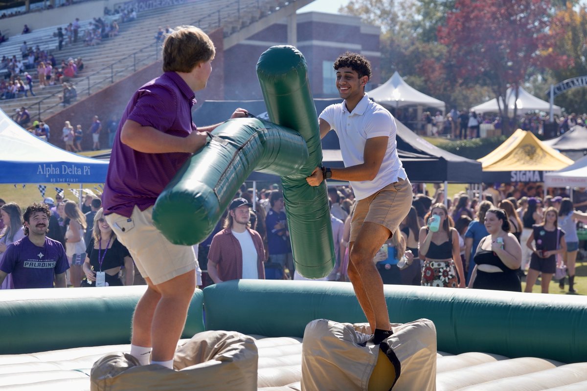 FurmanU's tweet photo. Home is where the Paladins are 💜 #HomeAtFurman
Thank you, Paladins, for an amazing week! @Furman_Alumni https://t.co/P589GS86xI