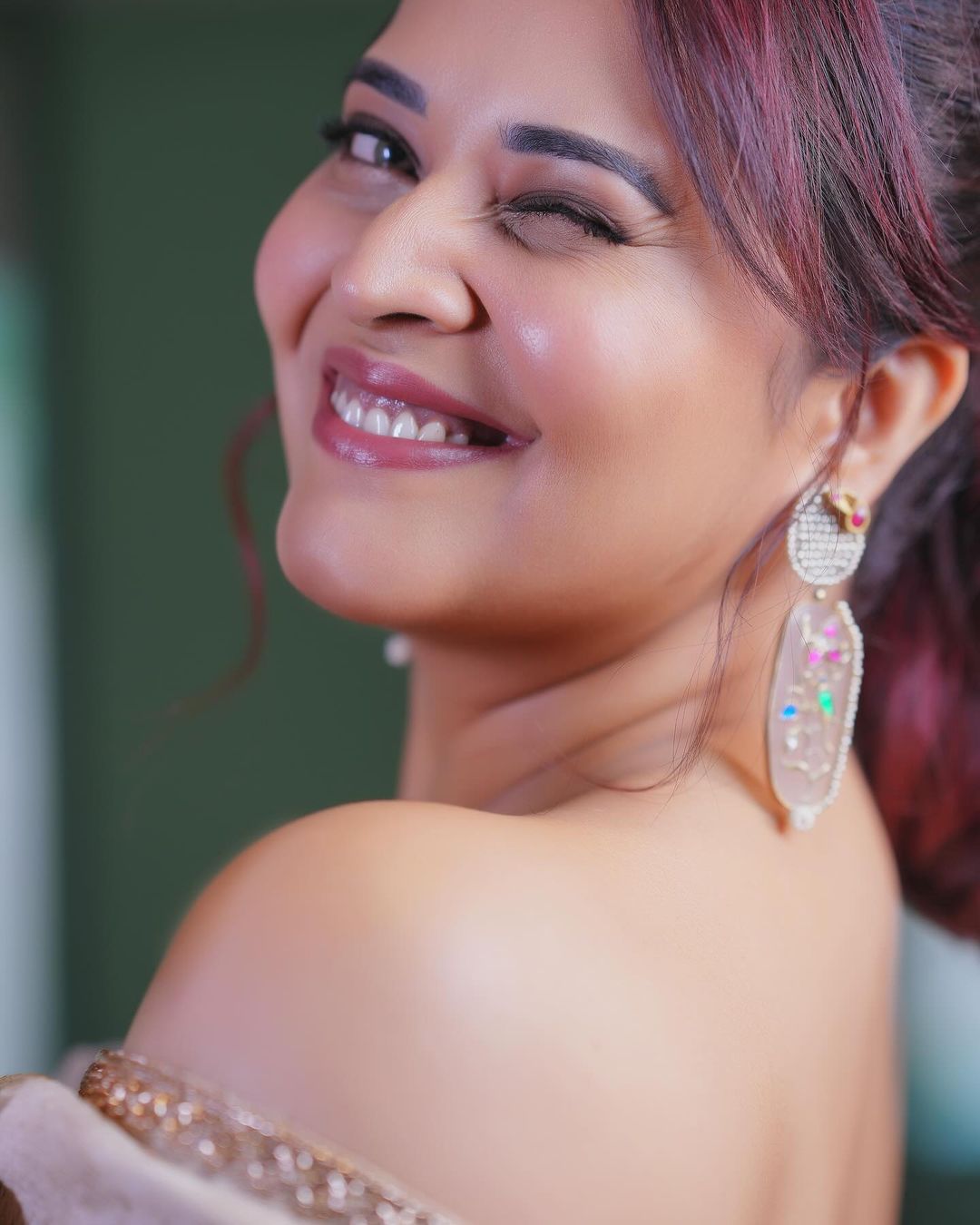 Image Anchor Anasuya Long Hair Photoshoot | iiQ8 Hot Telugu Aunty Actress