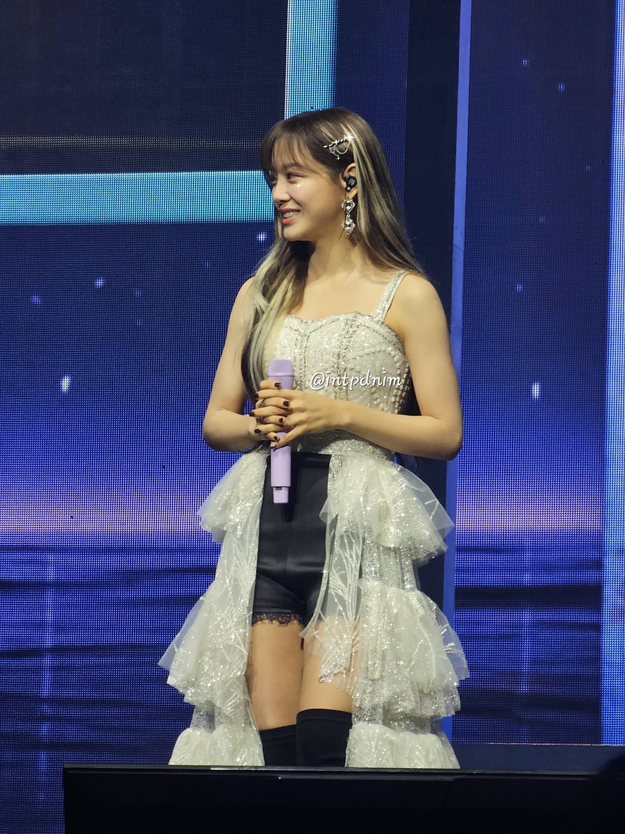 IntPdNim's tweet image. Sharing some good photos I manage to capture from today concert 💙
Let's meet again in the future Sejeong 💕
#김세정 #KIMSEJEONG #세정 #SEJEONG
#KIMSEJEONGinKL #The門inKL