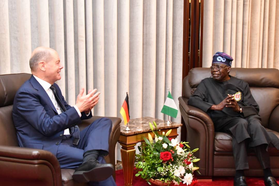 RajiDraj's tweet image. President Bola Ahmed Tinubu receives his Excellency, Olaf Scholz, The Chancellor of the Federal Republic of Germany on his working visit to the Federal Republic of Nigeria at the State House, Abuja.

#VillaToday