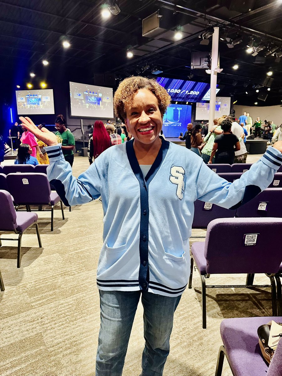 BonitaDomEnergy's tweet photo. Missing my @SpelHouse Homecoming this year, but glad to represent at @themountleads' #HBCUSunday. 🎓 Celebrating the rich legacy and excellence of Historically Black Colleges and Universities! 🏛️
#HBCUPride #HigherEducation https://t.co/xTF5HBLCjL