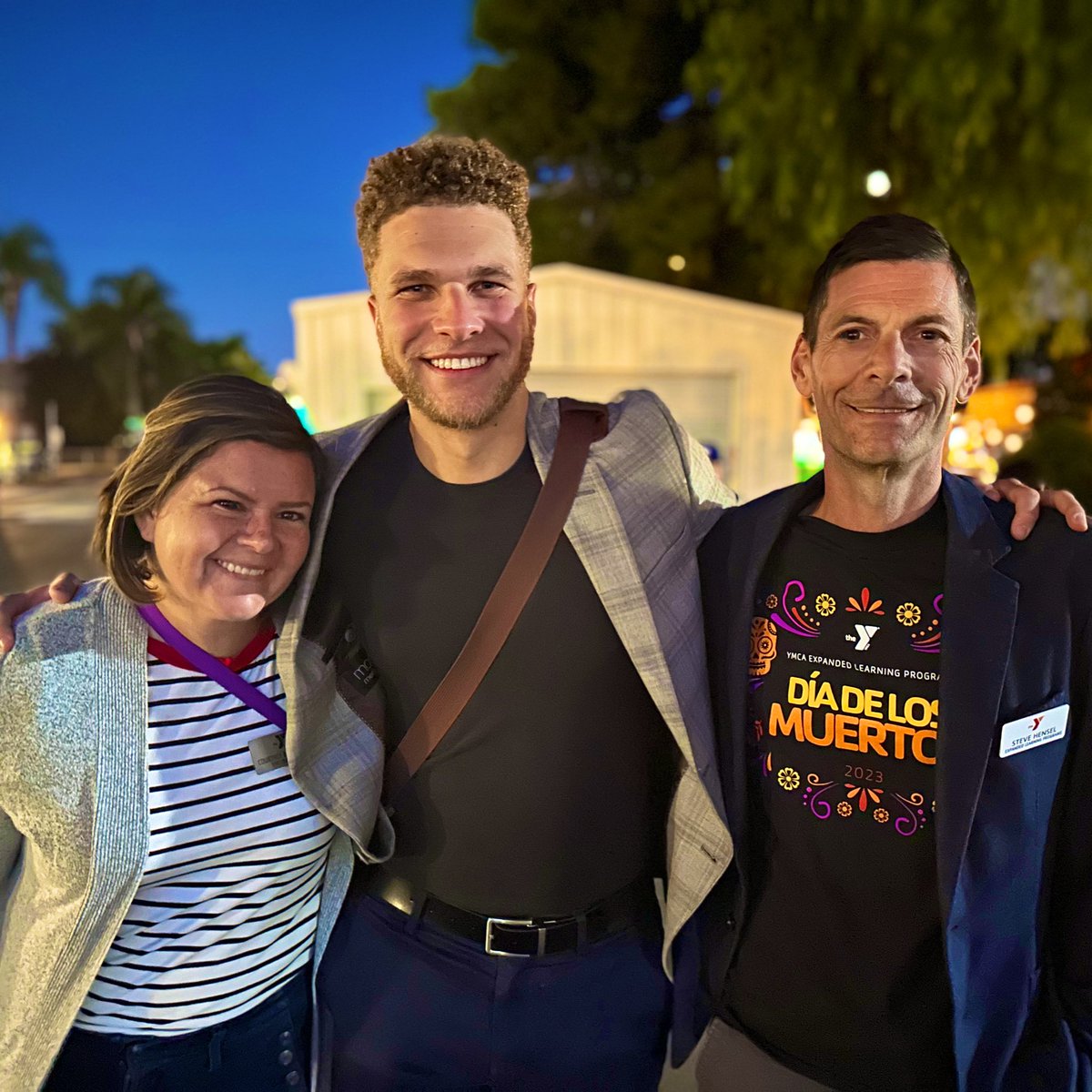 YMCASanDiego's tweet photo. This weekend our #YMCA Expanded Learning Program (ELP) brought the #Escondido community together at Central Elementary for an unforgettable #DíadelosMuertos celebration, complete with mesmerizing cultural dances, heartfelt altars and sweet pan de muerto (bread of the dead). 💀 https://t.co/Fz4WIAPEpW