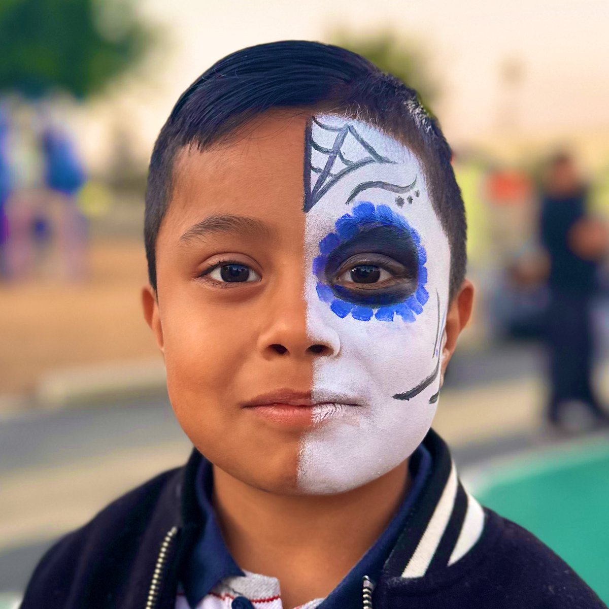 YMCASanDiego's tweet photo. This weekend our #YMCA Expanded Learning Program (ELP) brought the #Escondido community together at Central Elementary for an unforgettable #DíadelosMuertos celebration, complete with mesmerizing cultural dances, heartfelt altars and sweet pan de muerto (bread of the dead). 💀 https://t.co/Fz4WIAPEpW