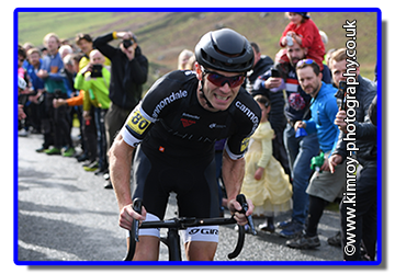REPORT &amp; INTERVIEW: Reigning champion Andrew Feather (HuntBikeWheels.com) sliced around 41 seconds from the old course record on his way to a convincing victory in the men’s National Hill-Climb Championship in Cumbria on Sunday.

cyclingtimetrials.org.uk/race-report/24…