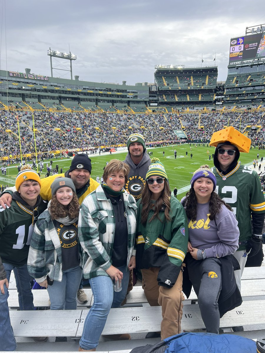 Let’s go Packers <a href="/ryleeraeann21/">ryleemenster</a> <a href="/RyanMenster/">Ryan Menster</a> <a href="/kylabildstein/">Kyla Bildstein</a>