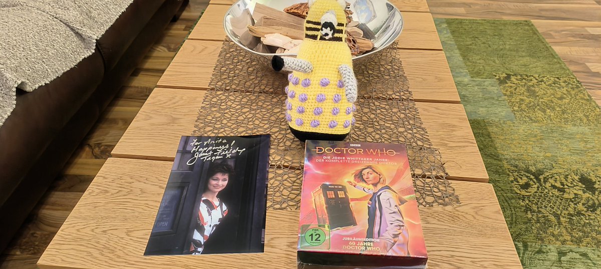 Niti_Who's tweet image. Ausbeute So an der #TimeLash VII.. War mal wieder ein Super WE. Ich hoffe bis nächstes Jahr 😘

P.s. Der Dalek war sehr lecker.. 😂 Danke an die Bäckerin