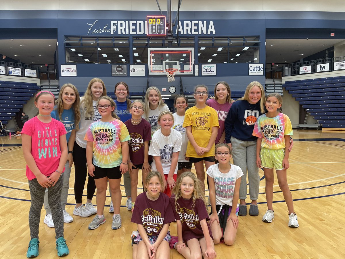Had a great time this afternoon hosting the Cattle Classic Clinic! 🐮🏀