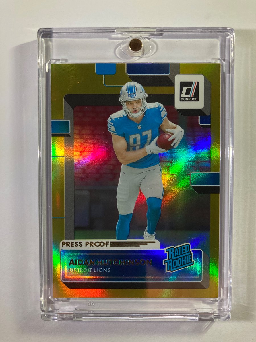 1218Sports's tweet photo. 🎁Appreciation Day Giveaway🎁

Winner Announced Thursday

#OnePride 

🔥Aidan Hutchinson Gold Press Proof Rated Rookie

To enter
1. Follow
2. Retweet
3. Like https://t.co/xcaLuQDXdh