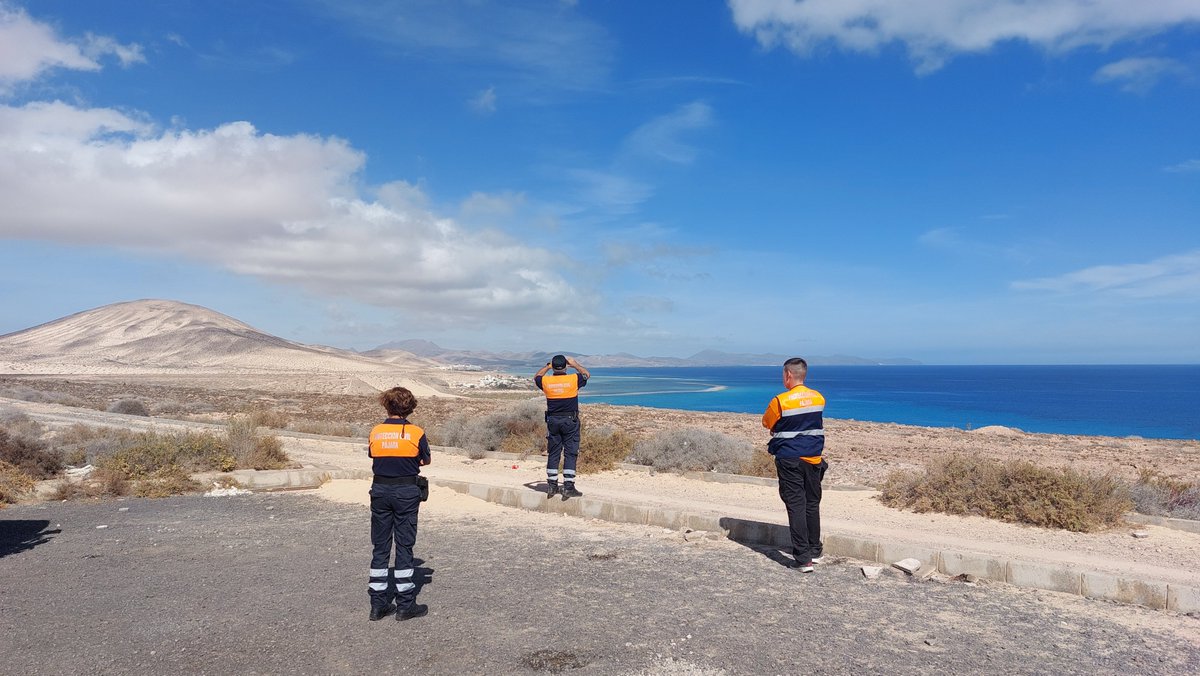 pcivilpajara's tweet photo. Ha sido un placer colaborar en #Fudenas. Muchas gracias al Regimiento 9 Soria por el trato recibido. Ha sido una jornada intensa, resuelta de forma positiva.
Imágenes de hoy domingo.
Activados este fin de semana en #Fudenas2023.#Pájara #Fuerteventura #ProtecciónCivil https://t.co/HpF35EmAEq