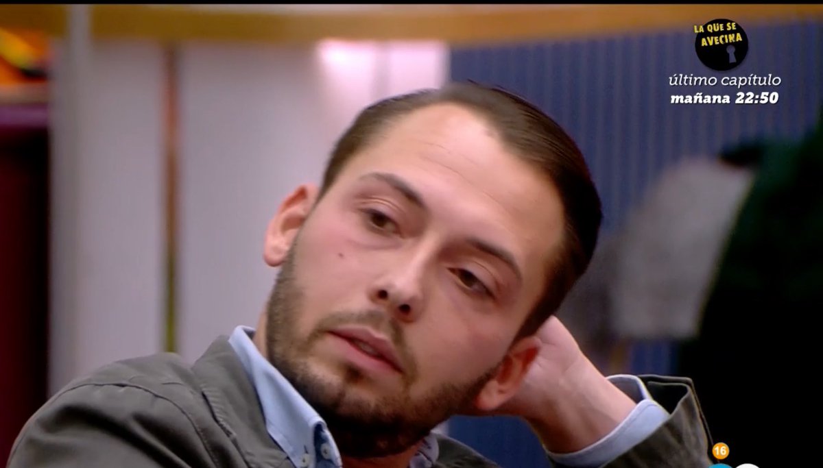 opinionista8's tweet image. Ha entrado a este reality para reafirmar la clase de persona que es: 

-Sucio
-Manipulador
-Estafador
-Egocentrico
-Mala persona 
-Prepotente 
-Provocador 

Calienta que en cuanto estés nominado sales con un 99,99%
#GHVIPDBT7 #GHVIP29O