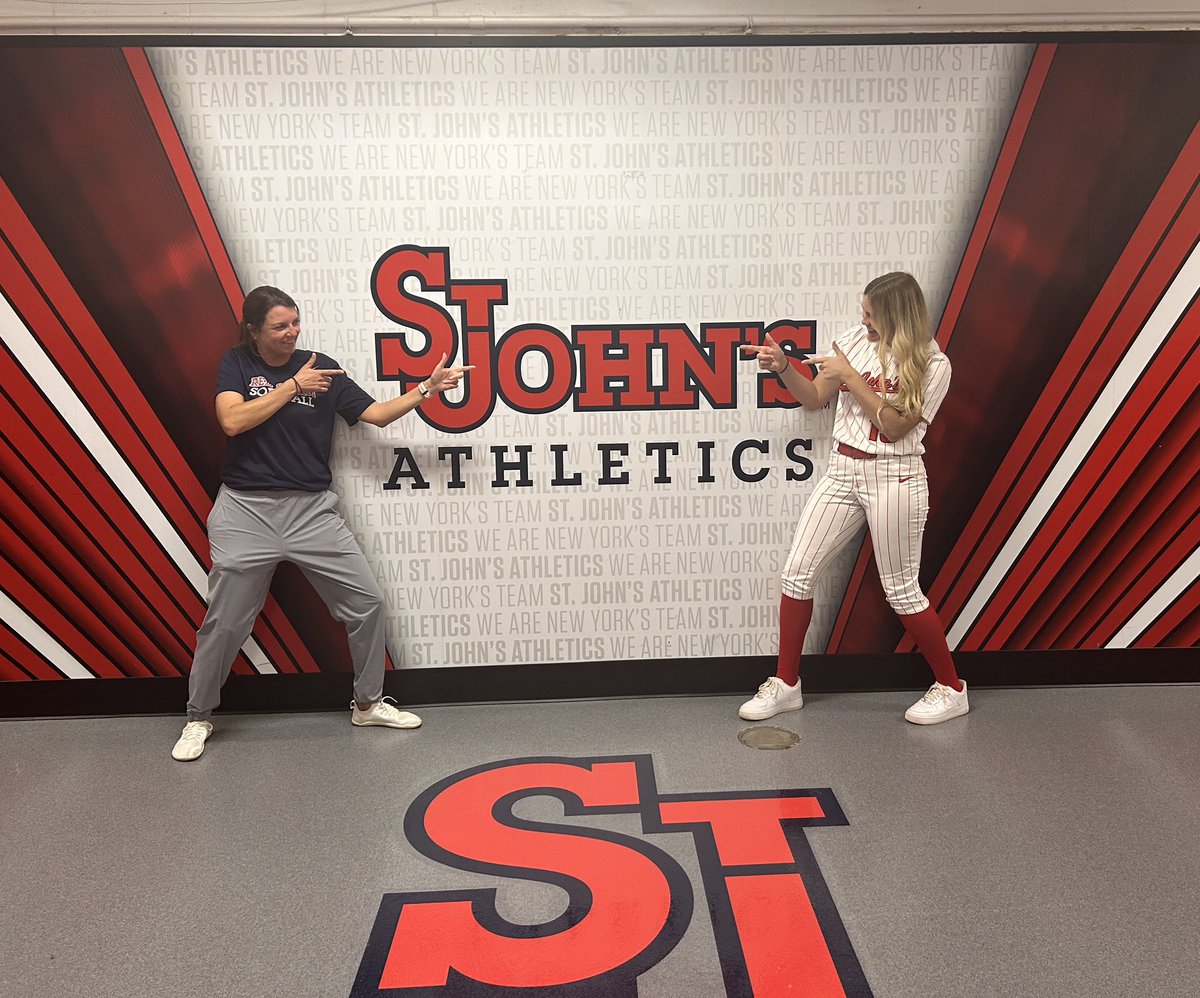 I can’t thank @StJohnsSoftball enough for an amazing visit! I loved getting to spend some time with the players and coaching staff and enjoy a couple fun college games. #GoJohnnies ❤️🤍