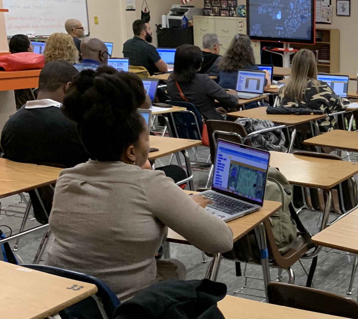 iLearnMDCPS's tweet image. It was a full session to learn about VEX coding! Thank you @MiamiSunsetSHS for hosting the @iLearnMDCPS team as we continue to build capacity with robotics and coding. #VEXRobotics #iLearnMDCPS @VEXRobotics @inst_technology @SuptDotres @MDCPS
