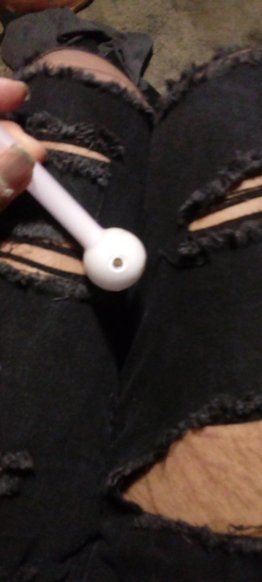 1_Lostinhishead's tweet photo. When I was sm0king with my br0ther
(Does my thighs look smaller or fatter)
🏷️
#drugtwt #methtwt #icetwt #oilbunertwt https://t.co/ixeuZ5BkE7