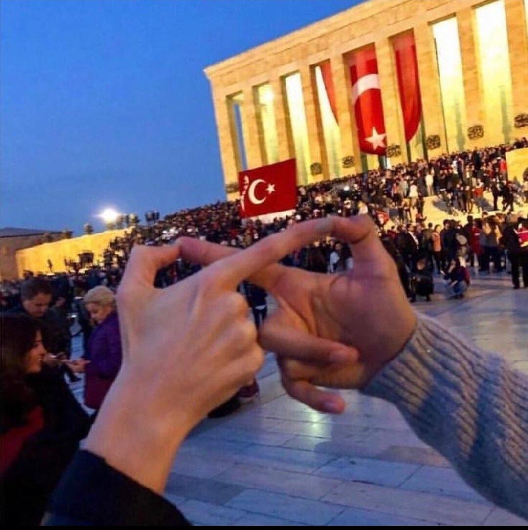 Emre Efe tweet media