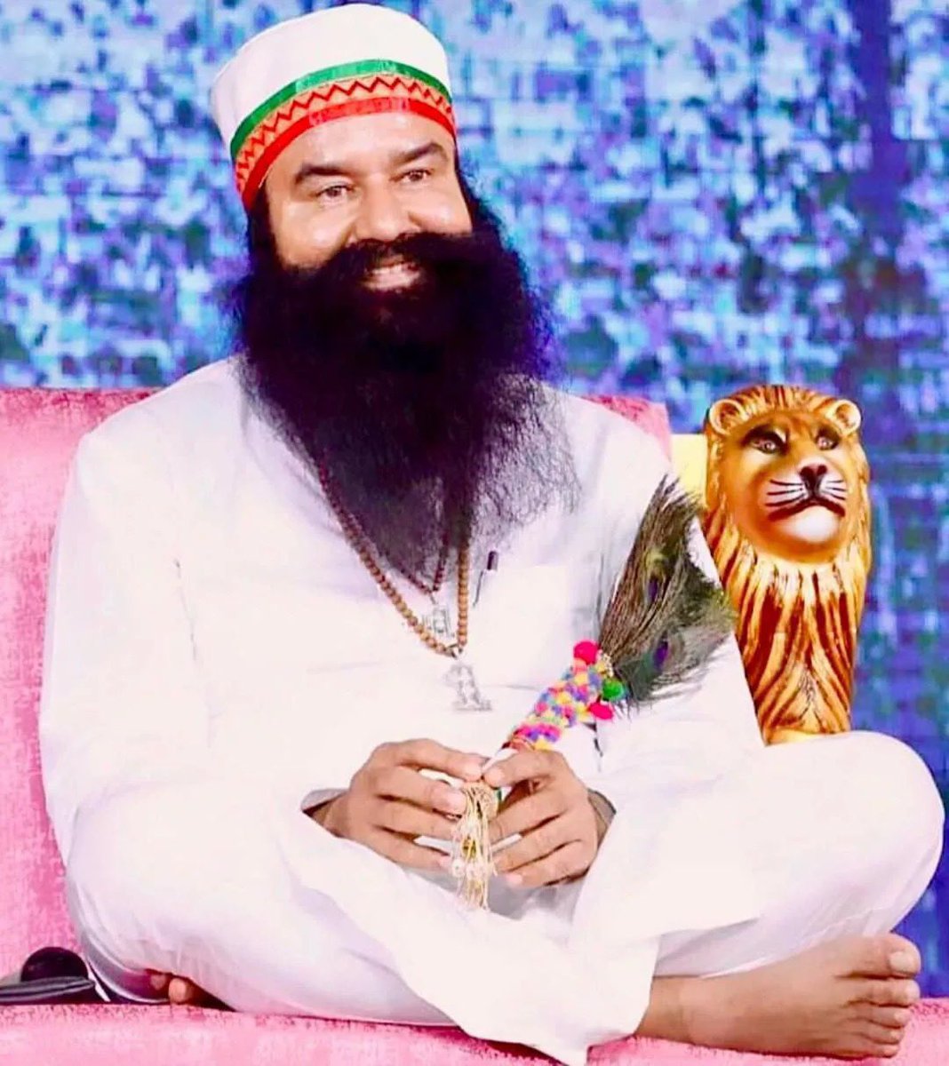 pawpreet's tweet photo. मेरे अंदर बस तू ही बसा है , इसलिए तेरे सजदे मे
हर वक्त मेरा , सिर झुका है।।
.......😌....😌.....😌........
#GoodMorningmsg #graditude #Thankfulmonday #MsgRabb
#GoodMorningTwitterWorld
@Gurmeetramrahim ji https://t.co/mn1jlnUtYF