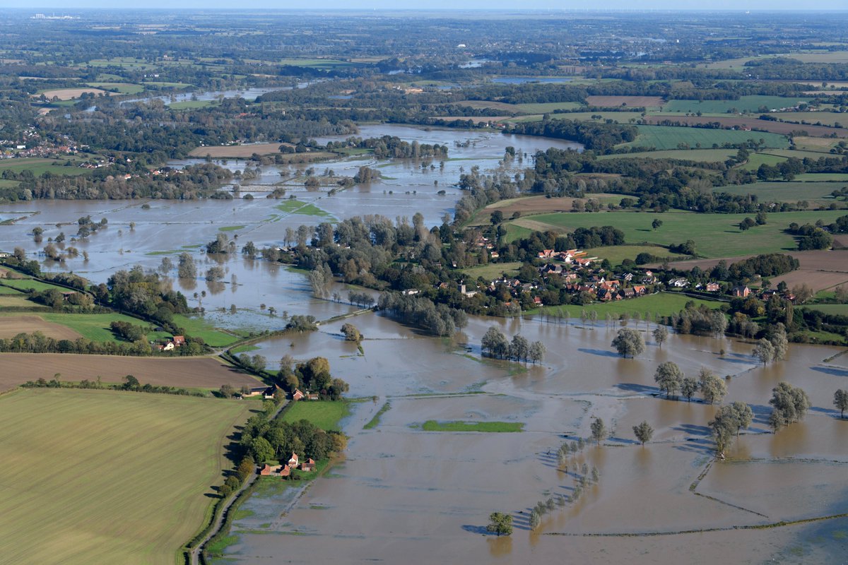 Aerial image: Mendham on the southern bank of the flooded River Waveney valley in Suffolk. A result of Storm Babet #Mendham #aerial #image #Suffolk #StormBabet #flooding