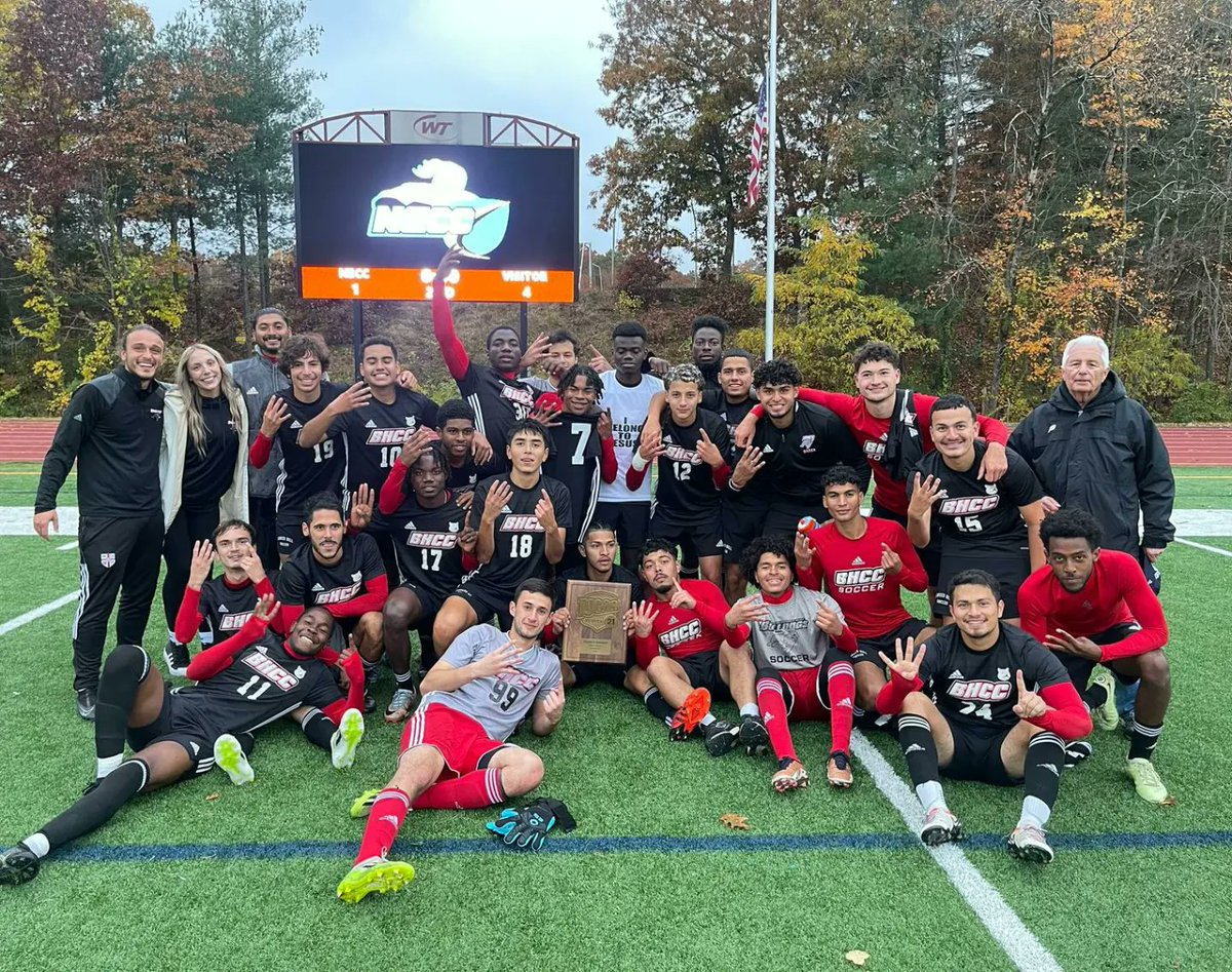 estive_sosa's tweet photo. 2023 Champions 🏆 🏆 
@BHCCAthletics @BHCCBoston https://t.co/OvX44SIjkU